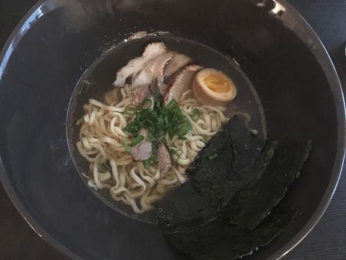 画像はあっさりとした塩ラーメン。醤油ラーメンも昔懐かしい感じに美味しく出来ました。