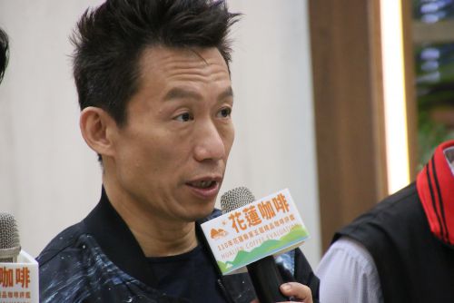 コーヒー展・花連縣のコーナーに登場した郭子乾氏