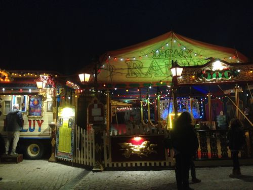 レガシー・ラルイ・サーカスの正面入り口