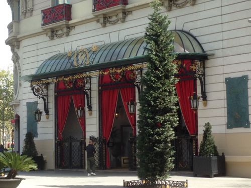 グランビア通りにある五つ星ホテル『エル・パレス』営業開始