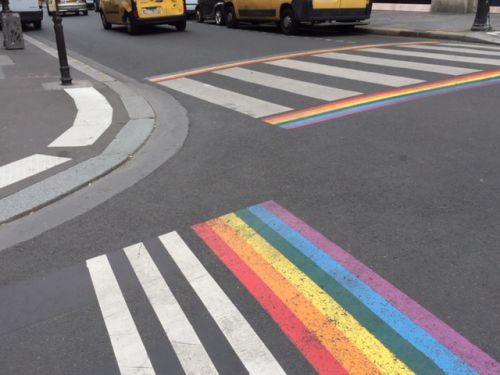 パリ3区 ヴィエイユ・デ・トンプル通りの横断歩道