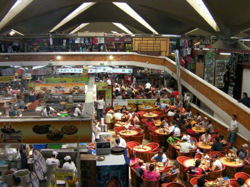 リベルタ市場の中央部分　2016年撮影