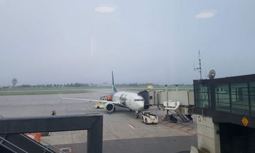 格安航空会社のフレア(Flair Airlines)