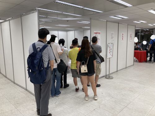 2箇所設けられた座談会会場の一つより