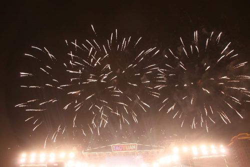 序盤の花火