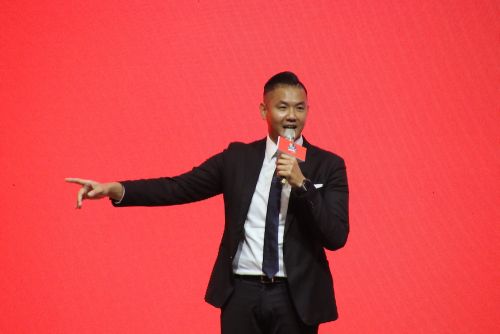 プロバスケットボールリーグ・Pリーグ+の陳建州CEO(現在C E O 職は休職中)