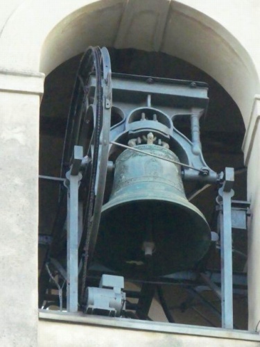 アボンディオ教会の鐘