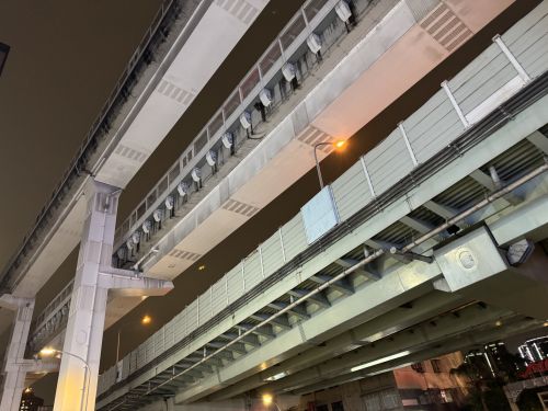 中原駅から歩いてしばらくのところ