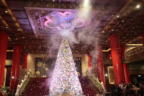 １１月２９日に行われたクリスマスツリー点灯式