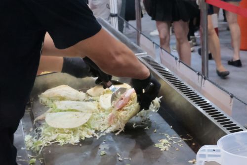 毎年おなじみのお好み焼き