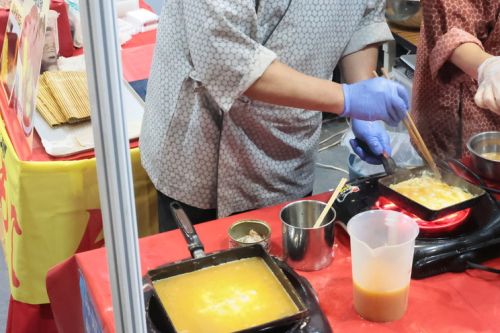 卵焼き・１００元（約４９７円）