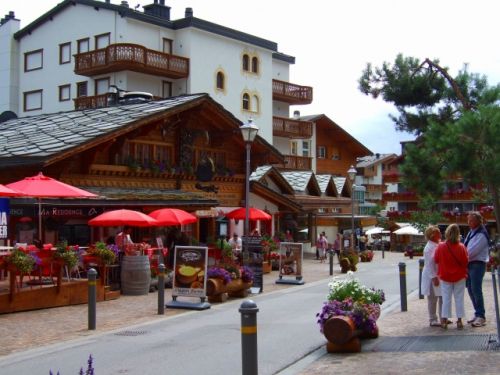 １年を通して人気のリゾート地、クラン・モンタナ（夏に撮影）